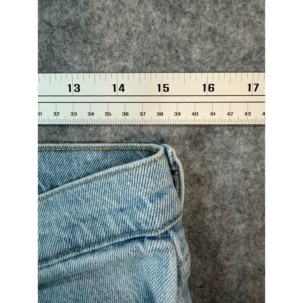 Wrangler Premium Quality Mens Light Wash Vintage Straight Leg Jeans 30x32 - Picture 6 of 7
